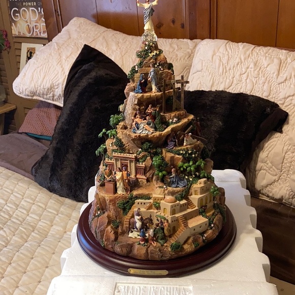 Thomas Kinkade Story Of Christ Illuminated Sculpt
